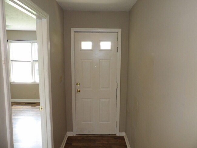 Foto del edificio - 75 Ashwood Ct