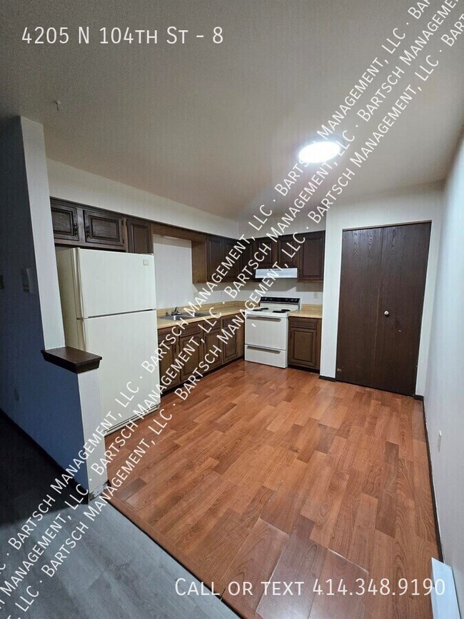 Building Photo - 4205 N 104th St