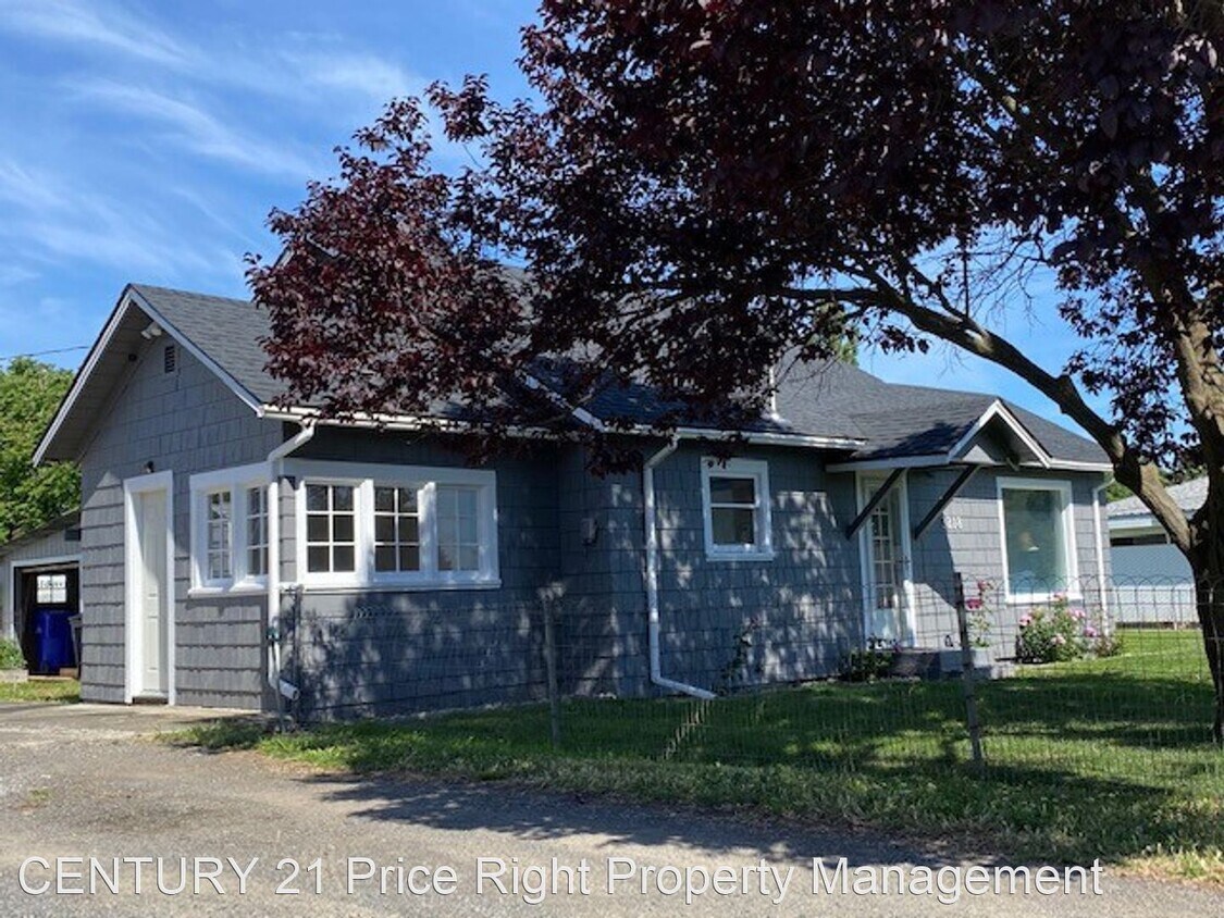 Primary Photo - 4 br, 1 bath House - 3218 6th Street C