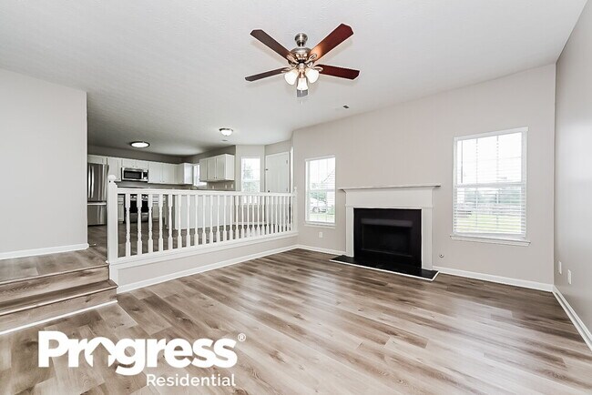 Building Photo - 290 Hazelhurst Dr