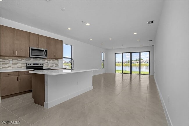 Foto del edificio - 5763 Agostino Way