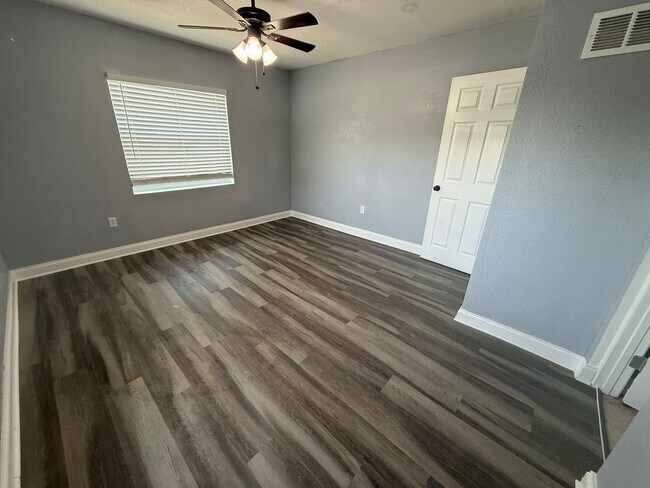 Foto del edificio - Beautiful 4BR/3BA Home