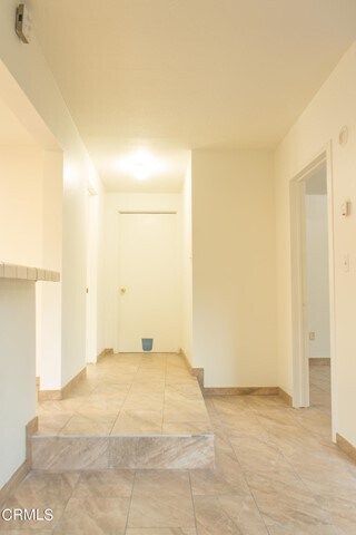 Building Photo - 208 E Loop Dr