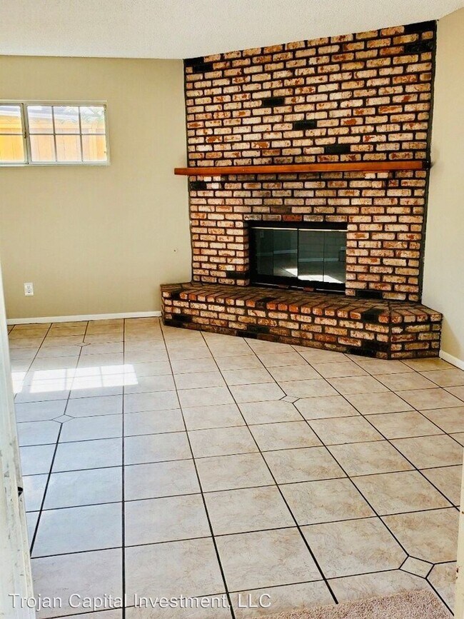 Building Photo - 4 br, 3 bath House - 9636 MINES AVENUE