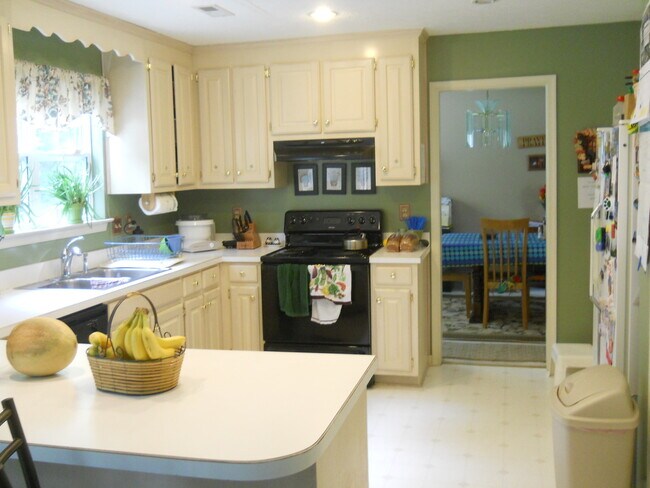 Foto del edificio - 128 Hedegrow Lane, Yorktown, Va 23692