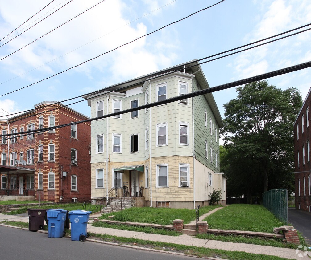 Building Photo - 313 High St