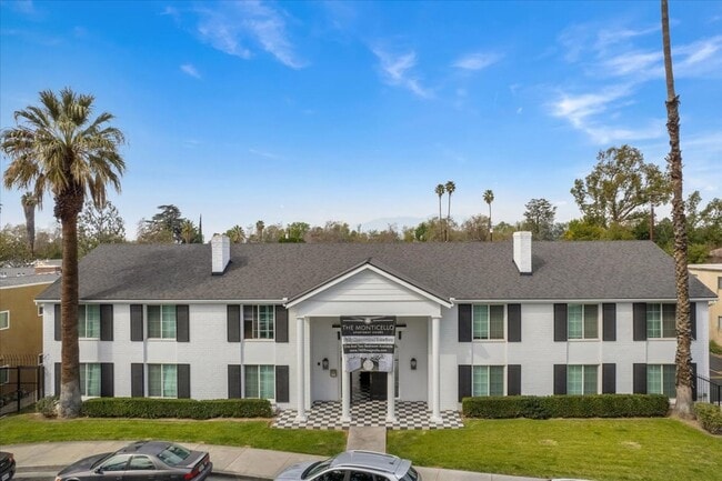 Building Photo - MONTICELLO APARTMENT HOMES- FULLY UPGRADED...