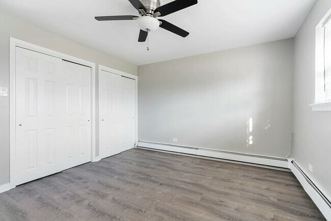 Foto del edificio - 5358 S Narragansett Ave