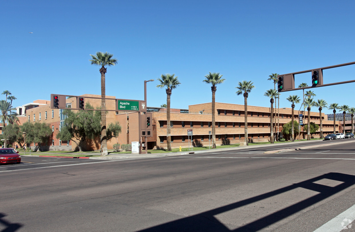 Primary Photo - Hayden Hall