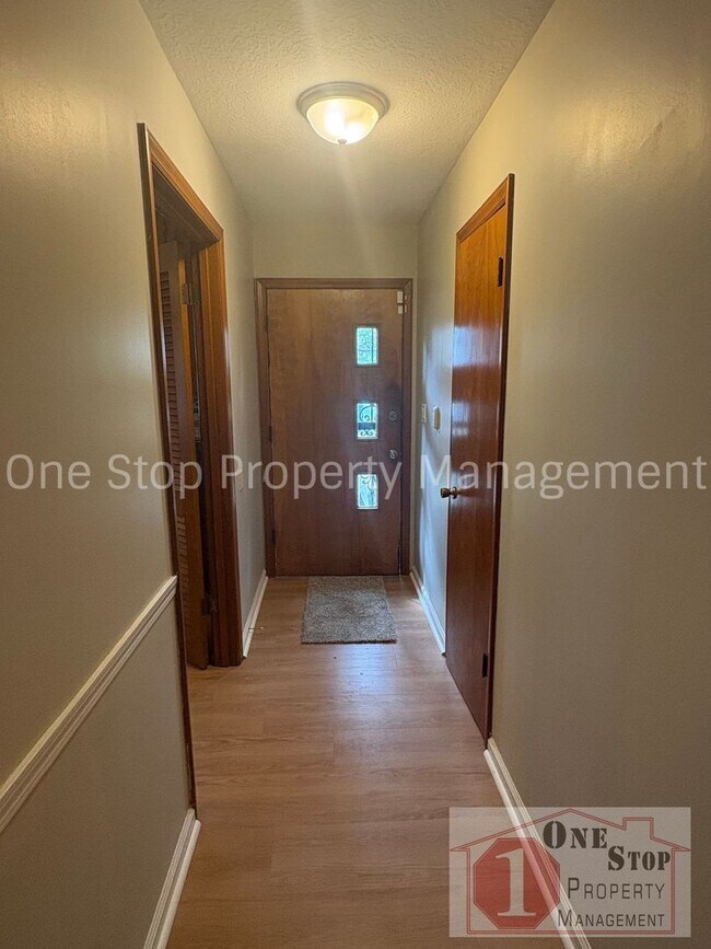 Foto del edificio - The Perfect 3 bedroom/2 bathroom home in Independence!