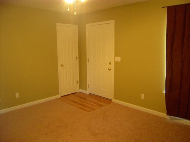 Building Photo - 1337 Hill St