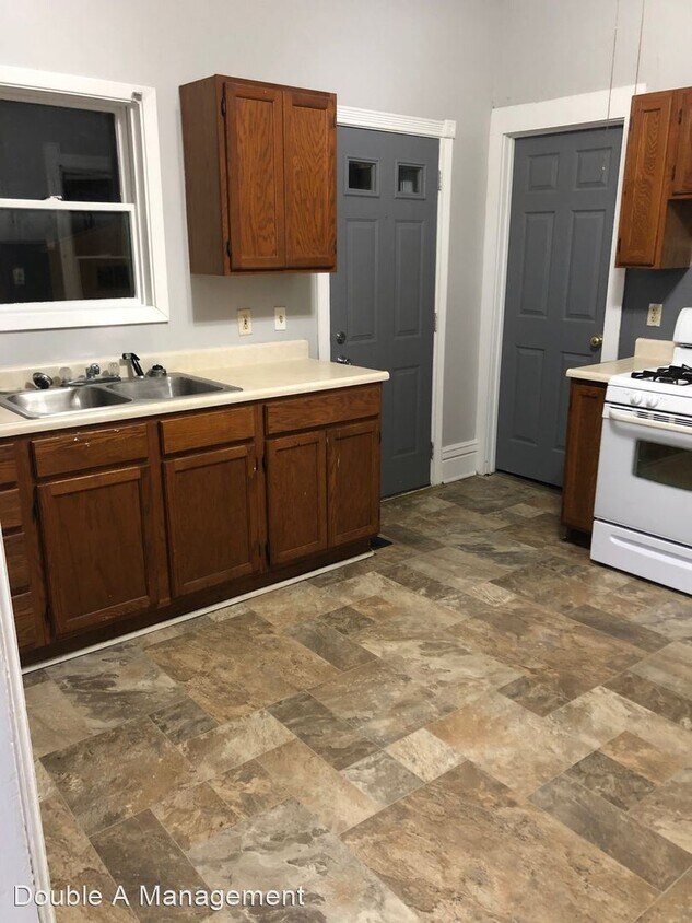 Primary Photo - 2 br, 1 bath House - 315 Sumner St - 1
