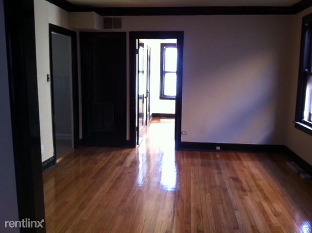 Building Photo - 50 W 76th St