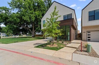 Building Photo - 1301 Tillery Ct