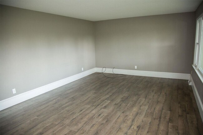 Foto del edificio - 10444 Lake Eleanor Road