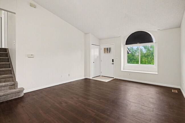 Foto del edificio - 1445 Witches Willow Ln