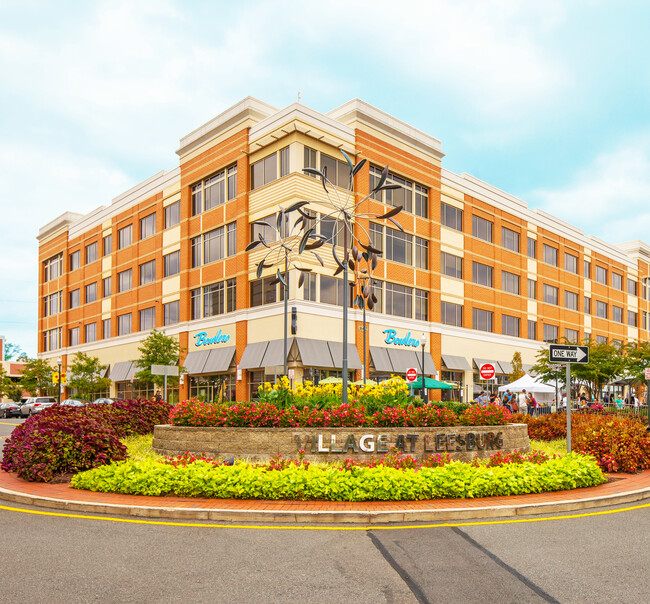 Building Photo - 1609 Village Market Blvd SE