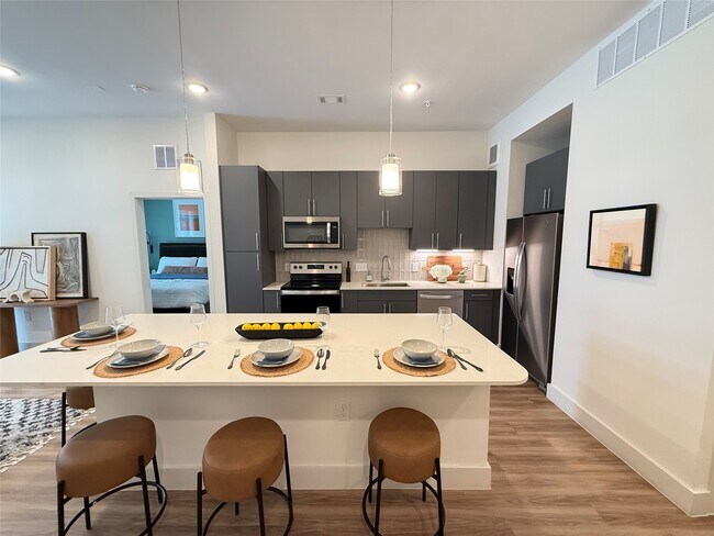 Foto del edificio - 641 W Crosstimbers St