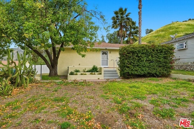 Building Photo - 11180 Tujunga Canyon Blvd