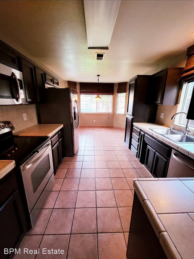 Building Photo - 4 br, 2 bath House - 5316 Shadow Stone St.
