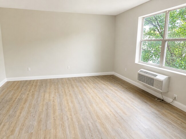 Foto del edificio - 6400 Jefferson St