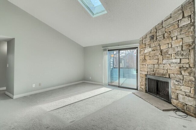 Foto del edificio - 12005 E Harvard Ave