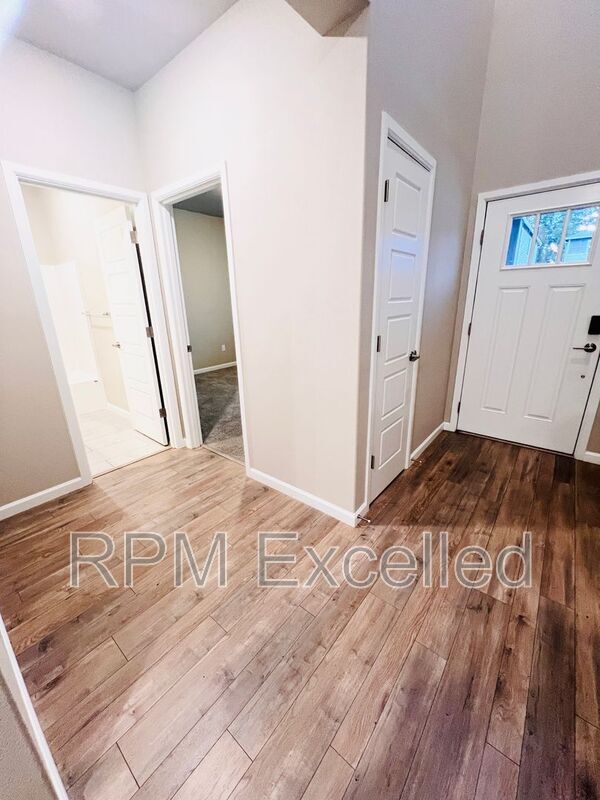 Foto del edificio - 32728 Ash Ave SE