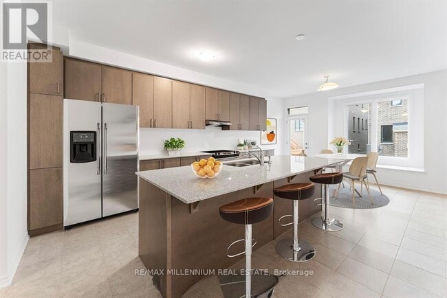 Building Photo - 17 ASTERWOODS DRIVE