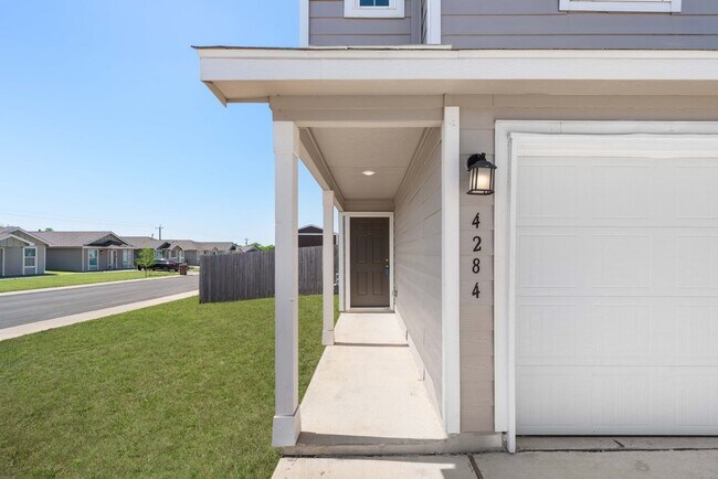 Building Photo - 4284 Thalweg Way