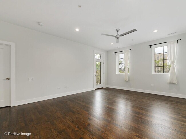Foto del edificio - 1400 E Hyde Park Blvd