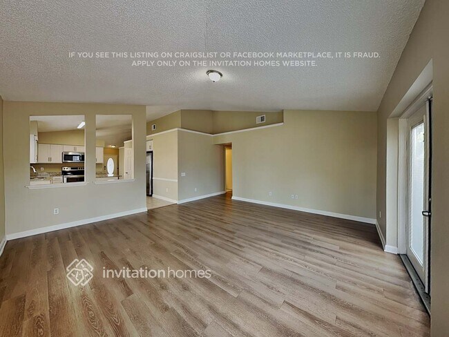 Foto del edificio - 896 Garden Glen Loop