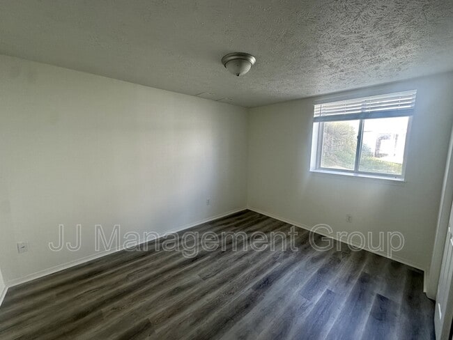 Building Photo - 1207 2nd St