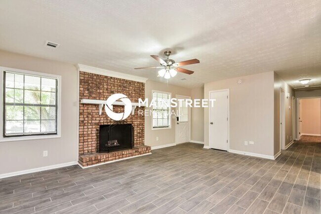 Building Photo - 3 Bedroom Pet-Friendly Home in Conyers, GA...