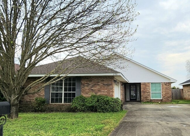 Building Photo - 3/2 with garage in Hampton Park of Foley