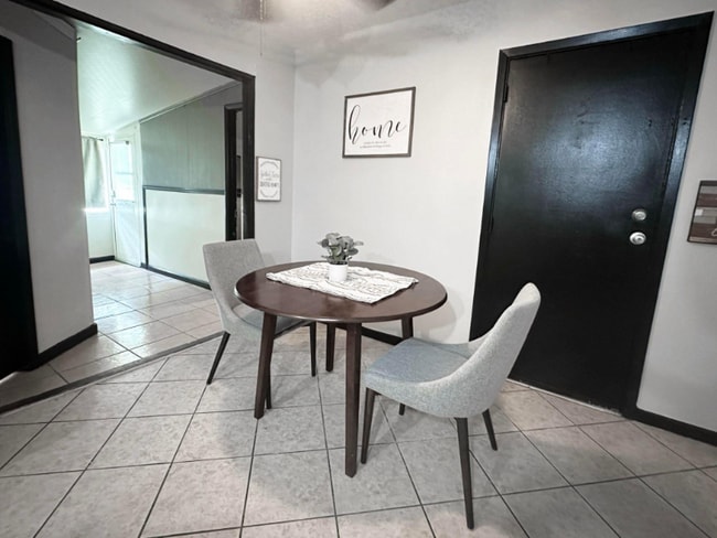 Photo - 6913 Cocos Dr House