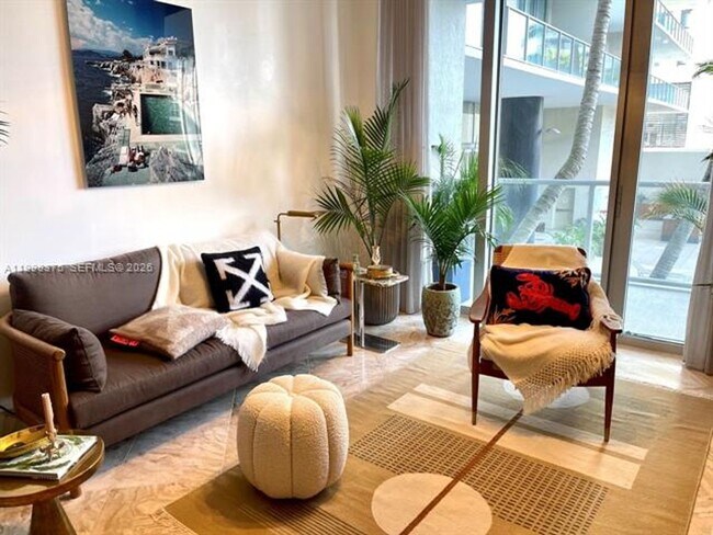 Foto del edificio - 3470 E Coast Ave