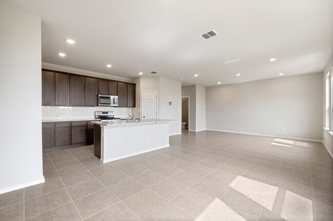 Building Photo - Beautiful San Antonio Rental with Open Lay...
