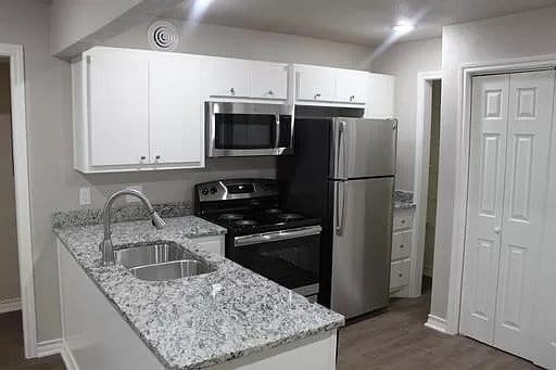 Building Photo - South Overton Apartments