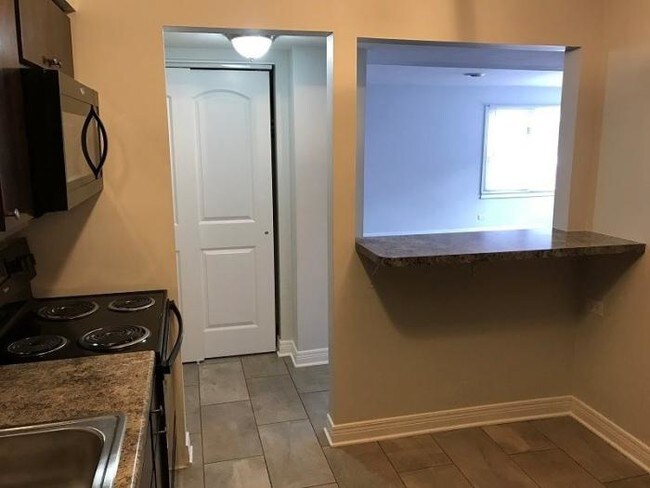 Building Photo - 1 bedroom in CHICAGO IL 60201