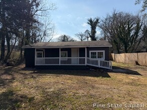 Building Photo - 142 E Forest Dr