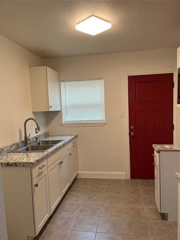 Building Photo - 2915 Falls Dr
