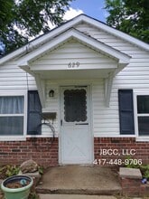 Building Photo - 629 N Olive St