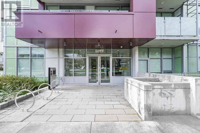 Photo du bâtiment - 5077-5077 Cambie St.