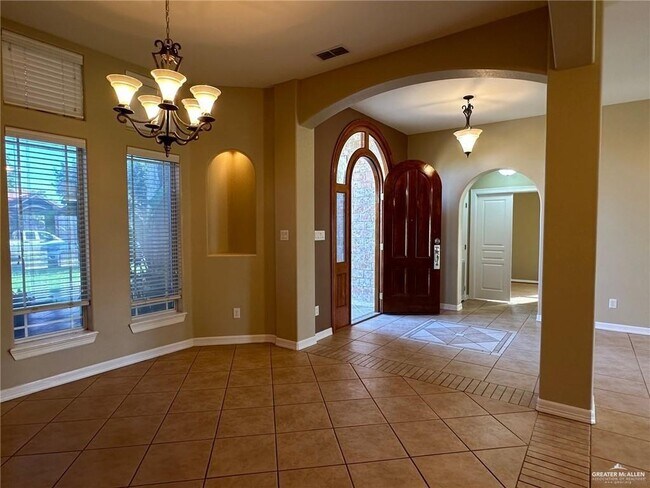 Building Photo - 2202 Nappa Valley Dr