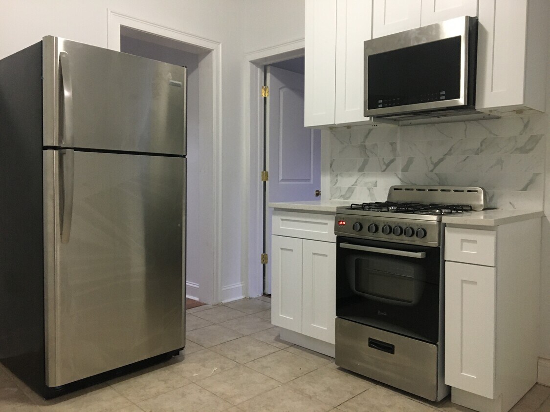Primary Photo - 211 Woodward St