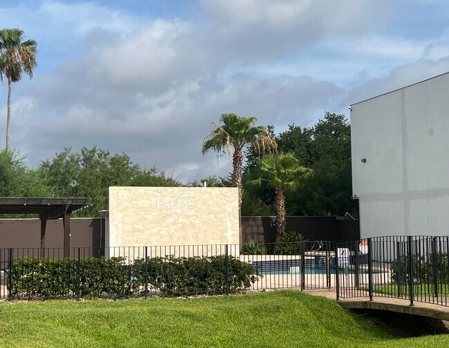Foto del edificio - 4217 Colbath Ave