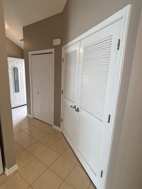 Foto del edificio - 14630 Euclid St