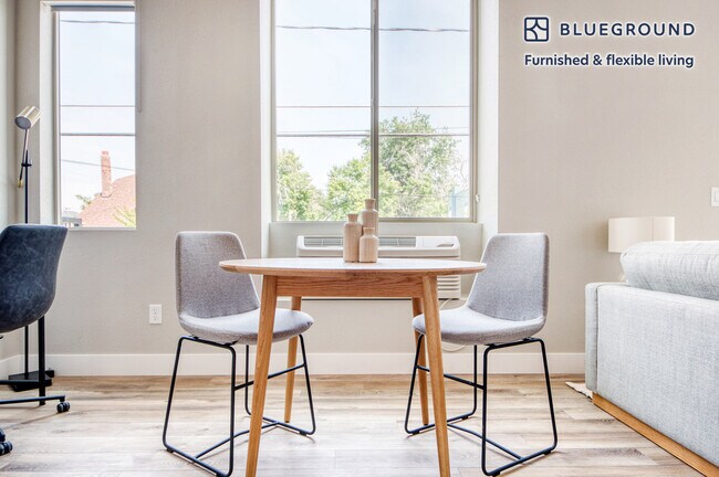 Foto del edificio - 854 Emerson St
