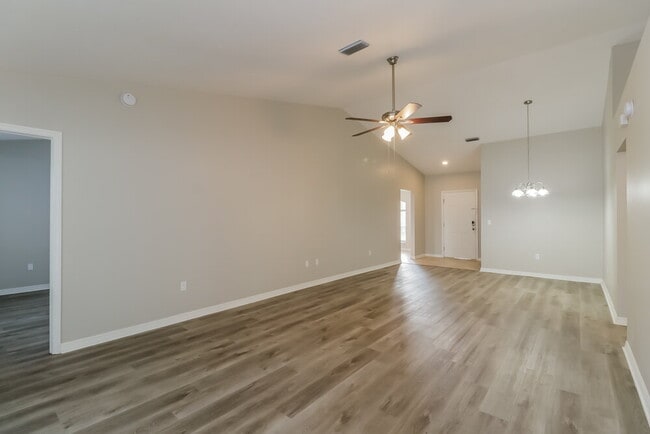 Building Photo - 4726 Limerick Dr