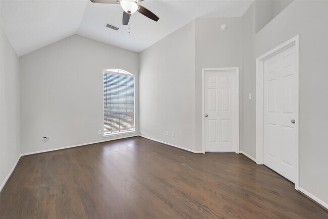 Building Photo - 17711 Shelby Oaks Cir